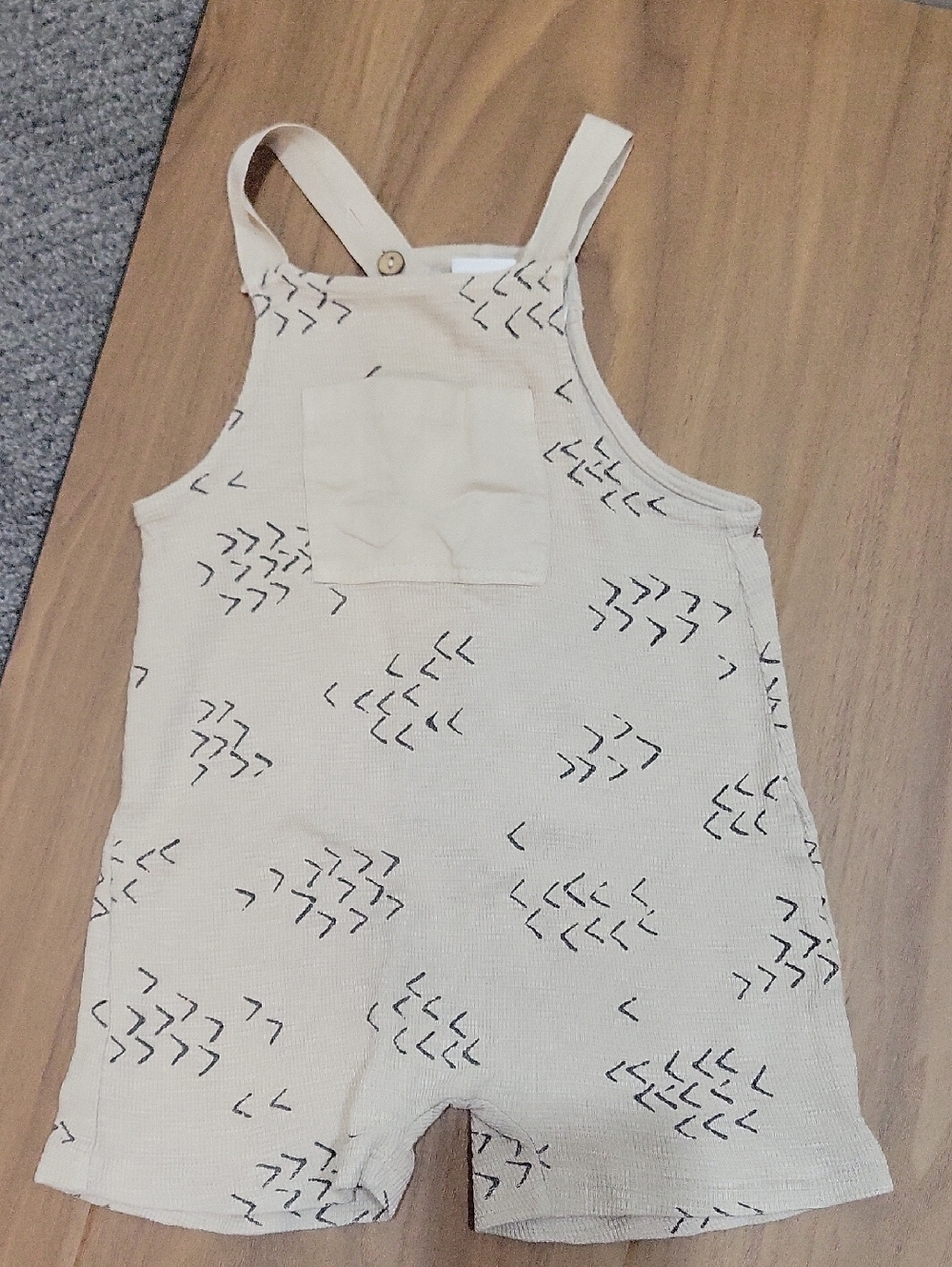 Zara Cream Romper with Black Arrow Details